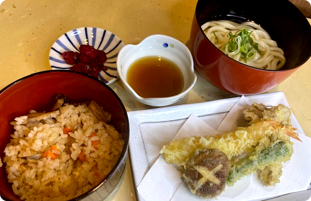 大和名代うどん つくし